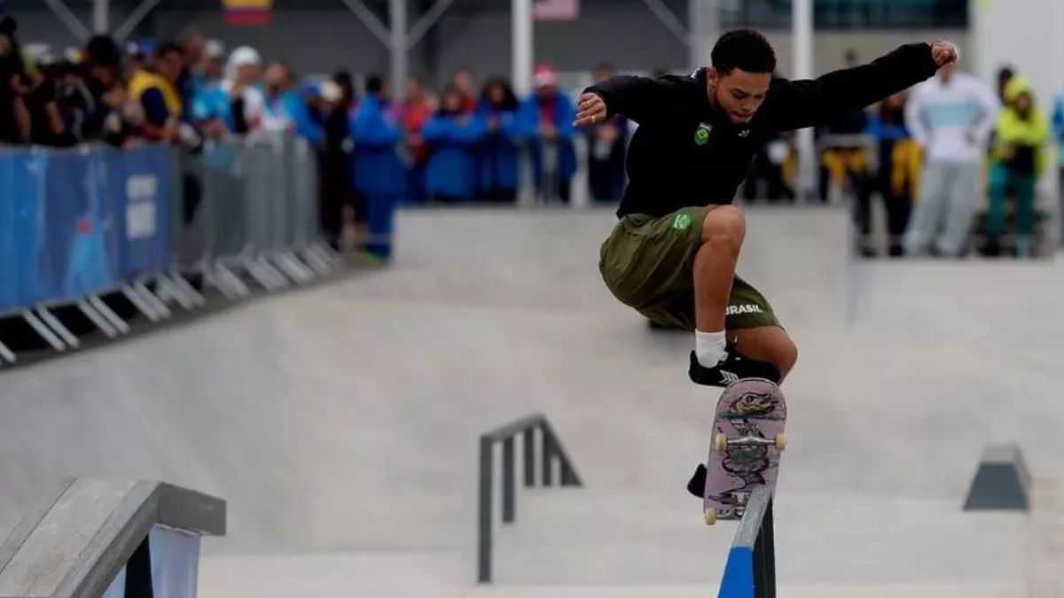 Skatista Lucas Rabelo em prova de skate do Pan-Americano Santiago 2023