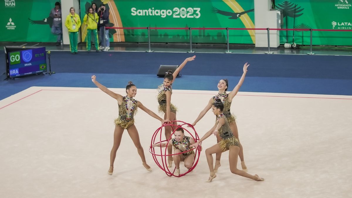 Agenda do Pan NE: 13º dia tem estreia de Isaquias Queiroz e favoritos em finais no triatlo e na GR 3 Seleção Brasileira de Ginástica Rítmica em prova do cinco arcos no Pan-Americano Santiago 2023