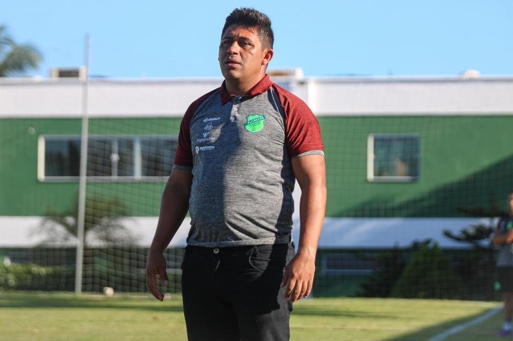 Michel Lima é o novo técnico do Nacional de Patos. Foto: Ronaldo Oliveira / Floresta EC