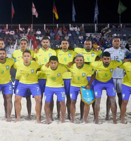 Camisa Seleção Brasil I 20/21 Torcedor Nike Feminina - Amarelo e Verde