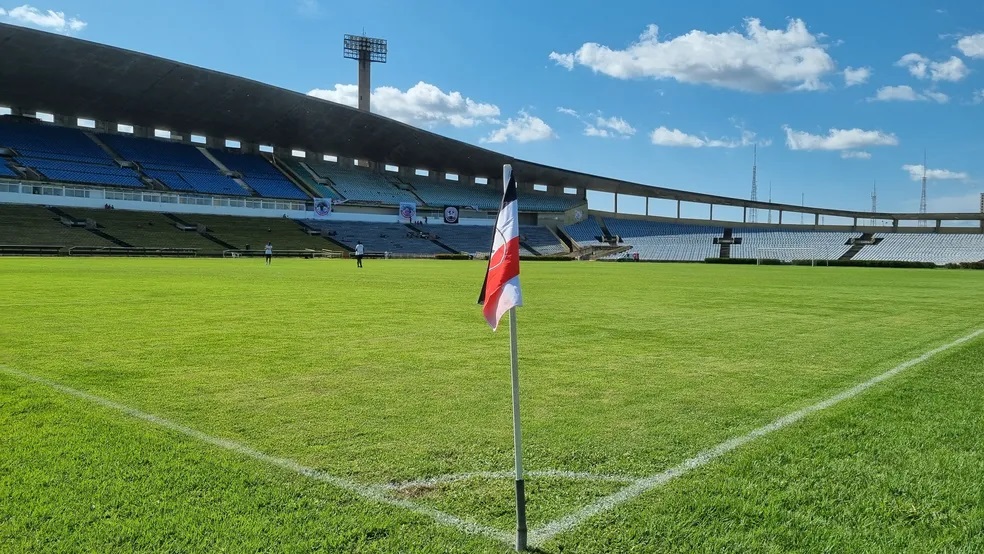 O River-PI vai mandar os jogos no Estádio Albertão. Foto: Divulgação/River