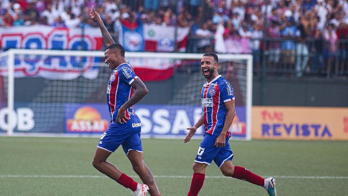 Com time misto, Bahia vence Bahia de Feira e assume a liderança momentânea do Estadual