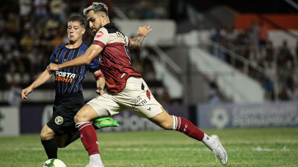 Com tranquilidade, Santa Cruz bate o Porto no Lacerdão e volta a vencer no Estadual 1 Pedro Bortoluzzo abriu o placar para o Santa Cruz diante do Porto