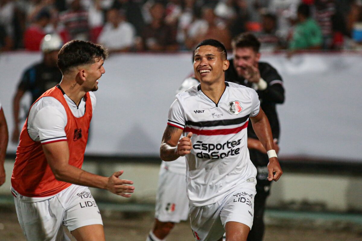 Santa Cruz: Thiaguinho se reapresenta sem dores e não preocupa para jogo contra Flamengo de Arcoverde