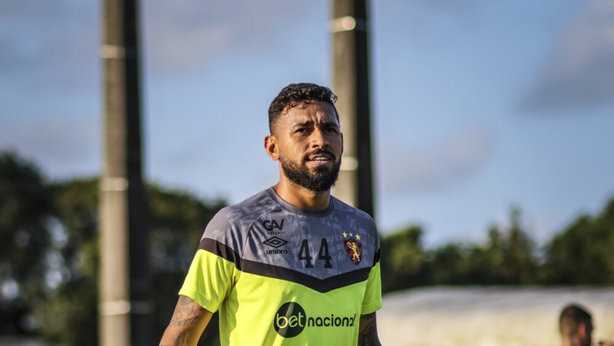 Felipe desfalca o Sport no jogo contra o Goiás na Série B