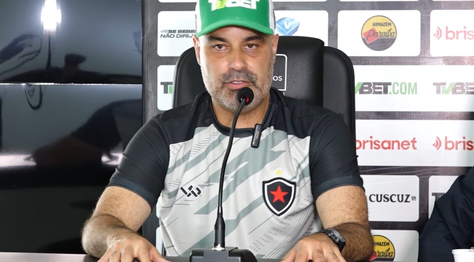 Cristian de Souza é técnico do Botafogo-PB. Foto: Reprodução/Youtube
