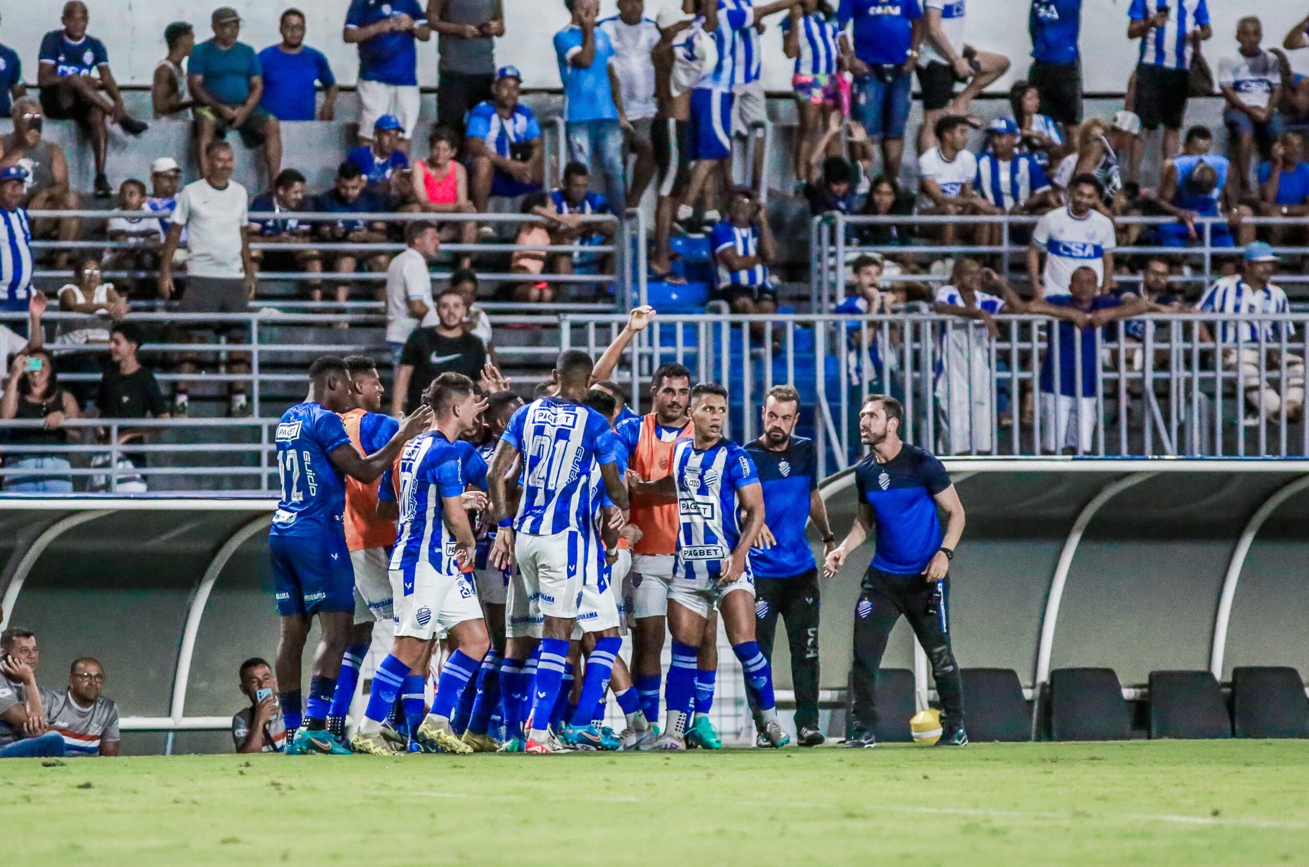 CSA rescinde com o meia Caio Vitor e encaminha goleiro Yuri Sena de volta ao Vitória para tratar lesão