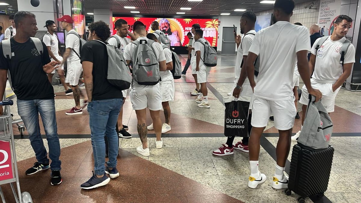 Voo do Náutico apresenta problemas e retorna para Salvador; elenco desembarcará no Recife apenas na sexta (23)