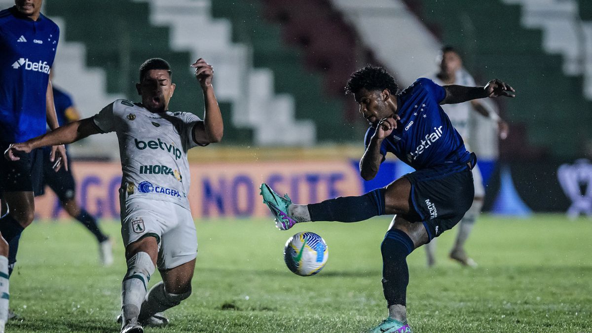 Sousa marca no fim do jogo e elimina o Cruzeiro, maior campeão da Copa do Brasil na 1ª fase