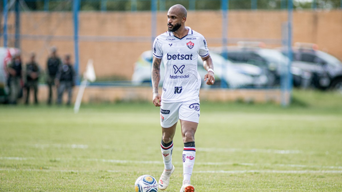 Vitória: PK treina com o grupo e pode ser opção para Carpini contra o Corinthians