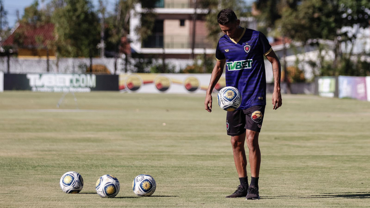 Thallyson aparece no BID e vira opção no Botafogo-PB para duelo contra o Náutico, pelo Nordestão