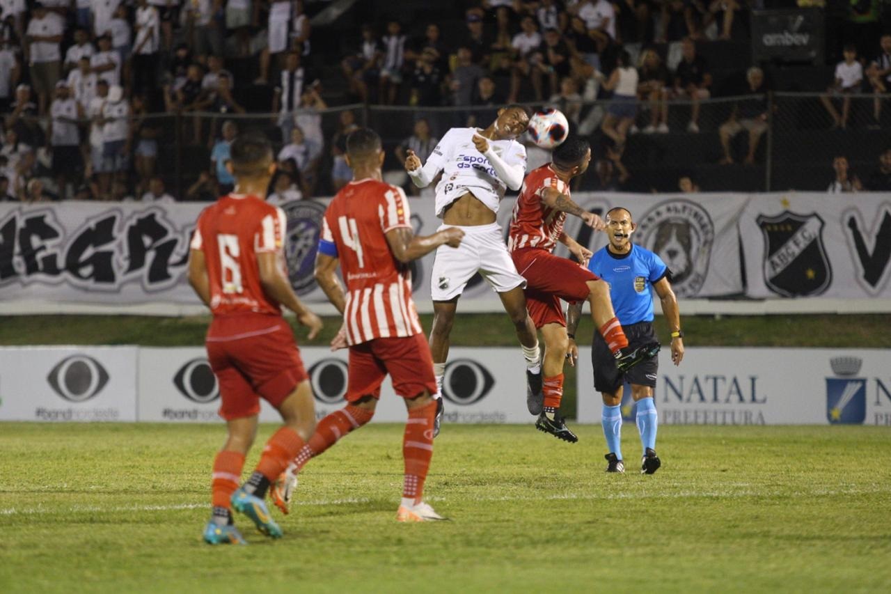 ABC joga mal, mas vence o Potiguar de Mossoró na última rodada do primeiro turno do Estadual