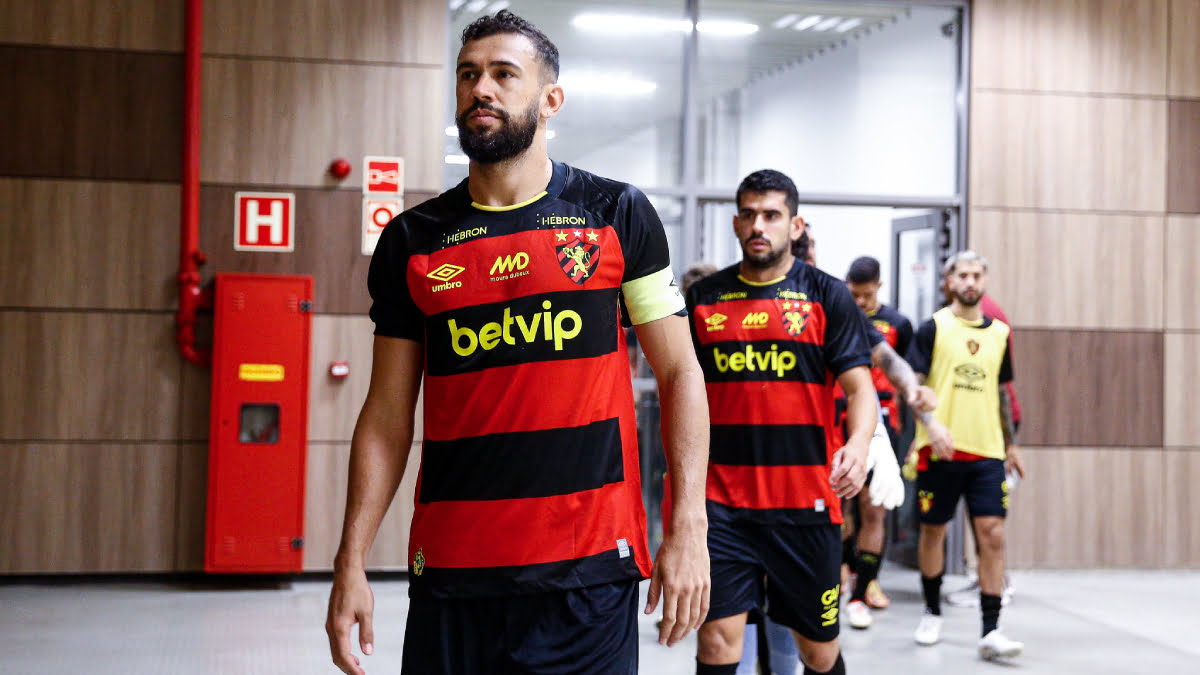Luciano Castán analisa momento decisivo que vive o Sport na temporada: “Temos que ter a cabeça no lugar”