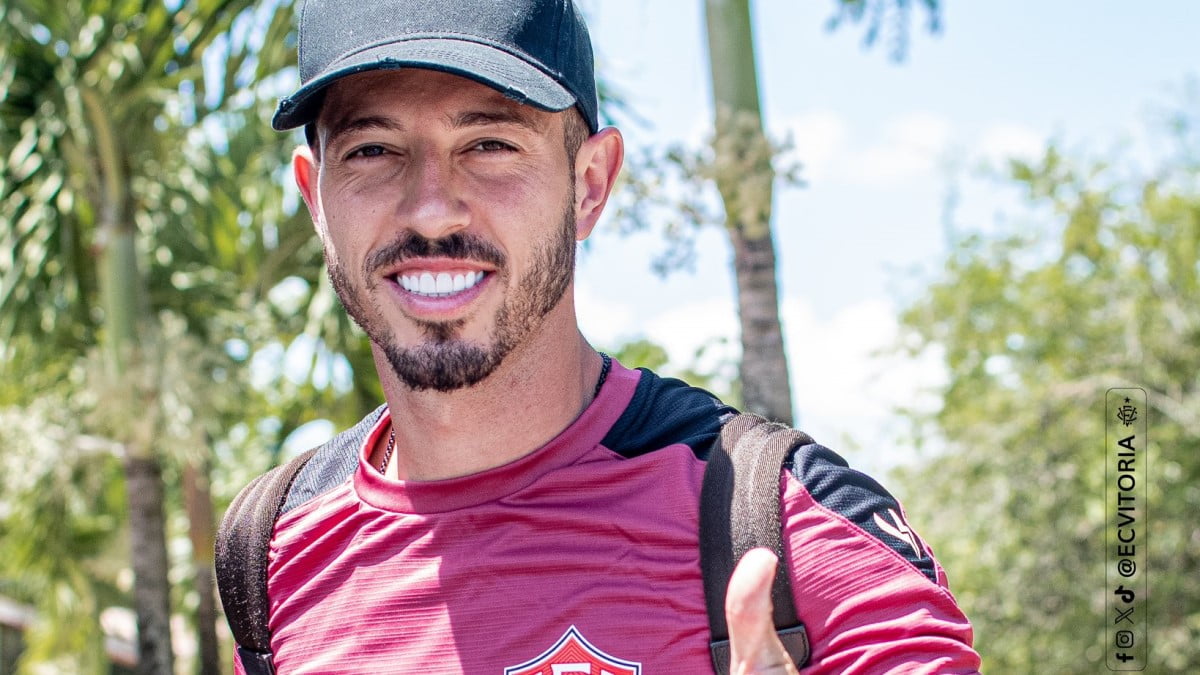 Com Jean Mota na relação, Vitória encerra preparação para duelo contra o Fortaleza