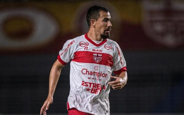 Por suspensão, CRB perde dupla de zaga para jogo contra o Avaí 1 Saimon - Zagueiro - CRB