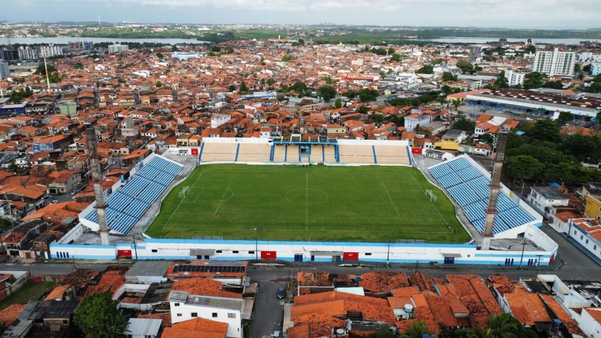 Estádio Nhozinho Santos, palco de Sampaio Corrêa x Imperatriz
