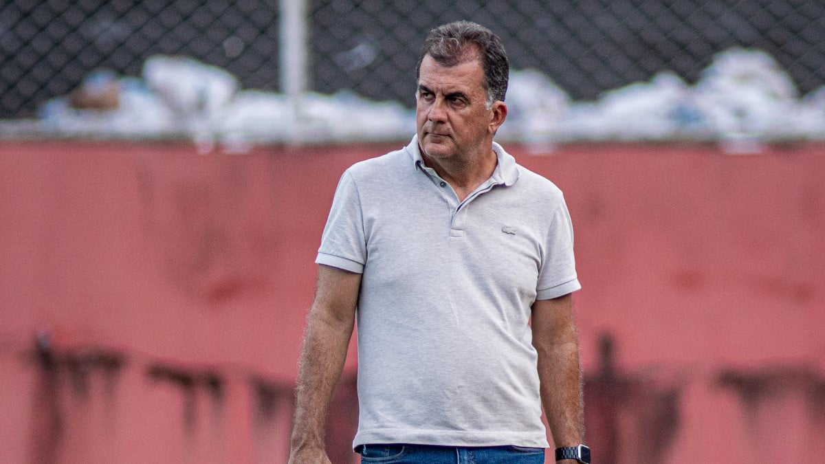 Presidente do Vitória detona arbitragem após empate com o Cruzeiro: “Escandaloso e vergonhoso”