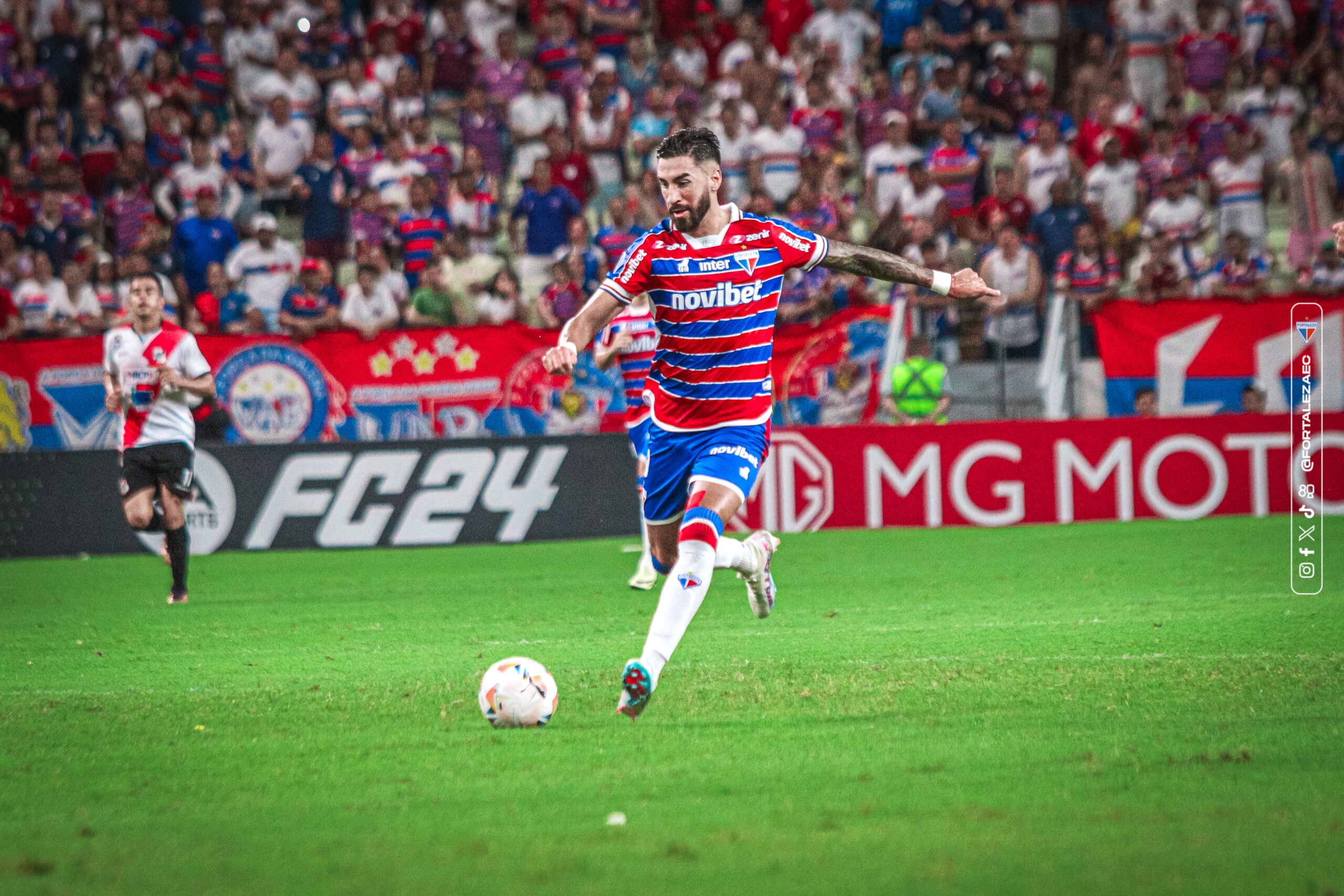 Lucero representa o Fortaleza na 2º Seleção da Rodada na Copa Sul-Americana