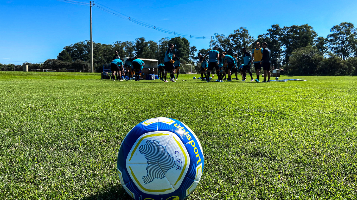 No CT do Grêmio, CSA encerra preparação para estreia na Série C; veja provável time