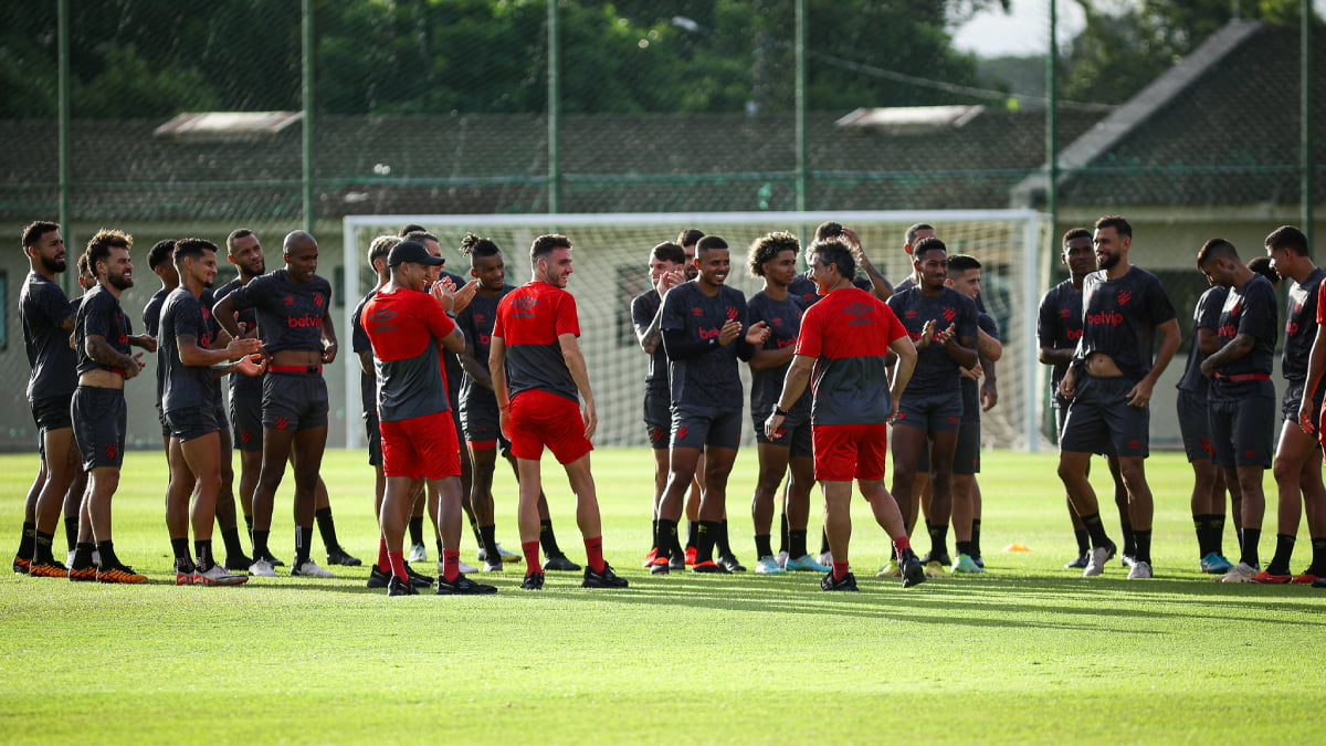 Com todo o elenco disponível, Sport segue preparação para duelo contra o Atlético-MG, pela Copa do Brasil