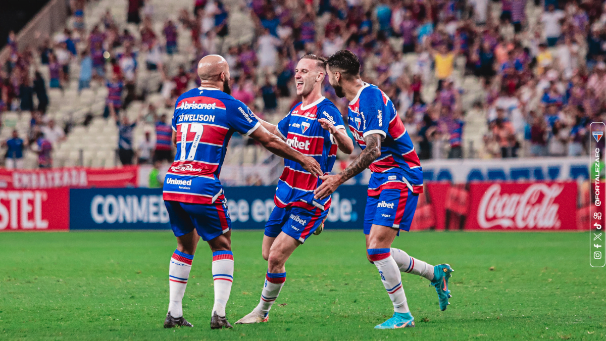 Em clima de festa, Fortaleza bate o Trinidense e garante vaga direta às oitavas da Copa Sul-Americana