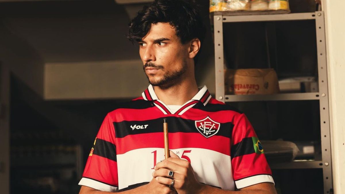 Com homenagem ao ano do centenário e em comemoração aos 125 anos, Vitória lança nova camisa 1 Vitória lança nova camisa 3 para a temporada