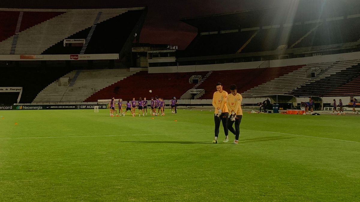 No Arruda, Seleção feminina faz penúltimo treino para amistoso contra a Jamaica