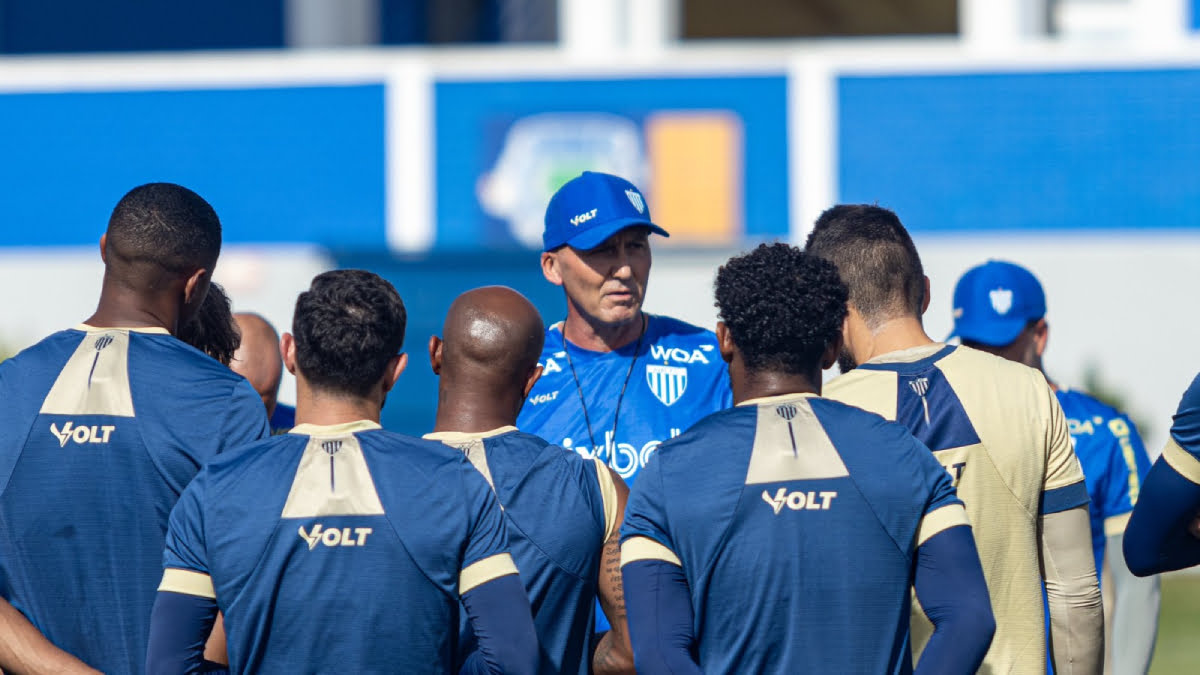 Com Ronaldo Henrique, Dal Pozzo divulga relacionados do Avaí para duelo contra o Sport, pela Série B