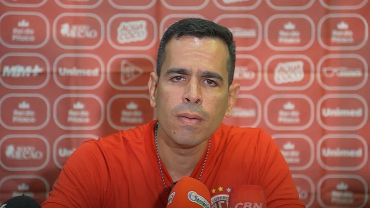 Executivo de futebol do América-RN critica arbitragem da partida contra o Treze: “Desastrosa e sem critério”
