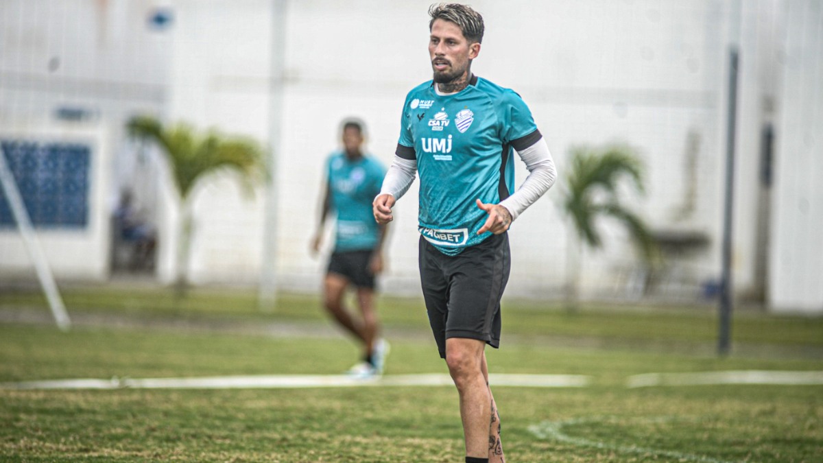 Volante do CSA exalta ‘tempo livre’ para trabalho e projeta time mais confiante na Série C