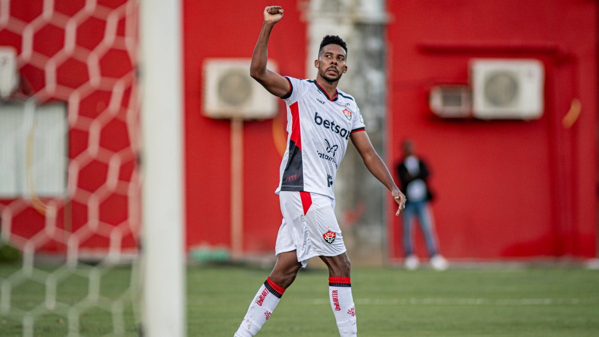 Willian Oliveira exalta evolução do Vitória na Série A sob comando de Carpini: “Todo mundo comprou a ideia”
