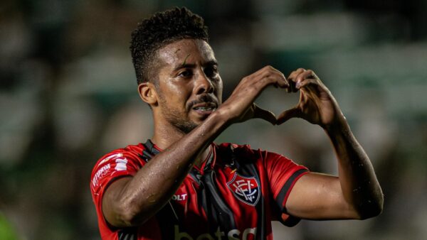 Willian Oliveira, volante do Vitória