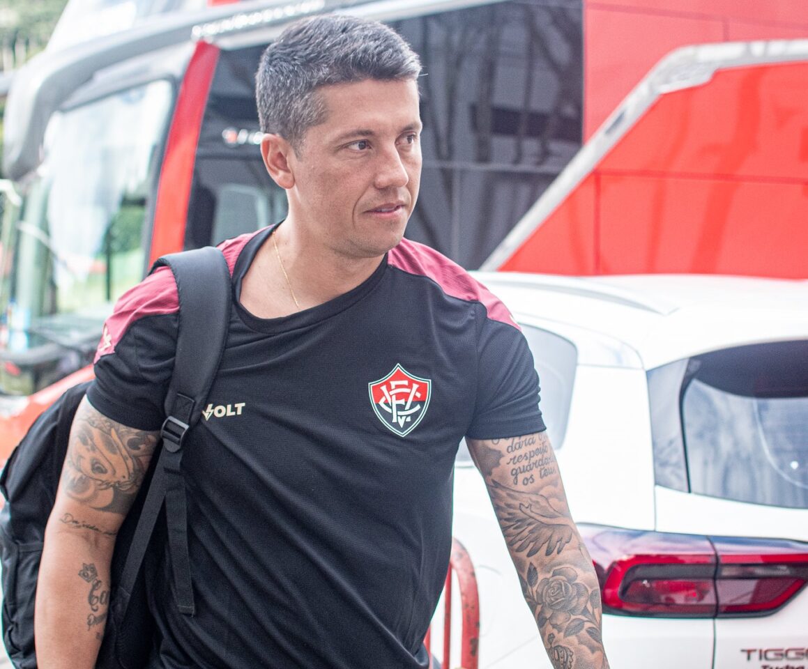 Carpini valoriza empate do Vitória contra o Cuiabá: "Trabalho gradativo e de recuperação" 1 Thiago Carpini - Treinador - Vitória
