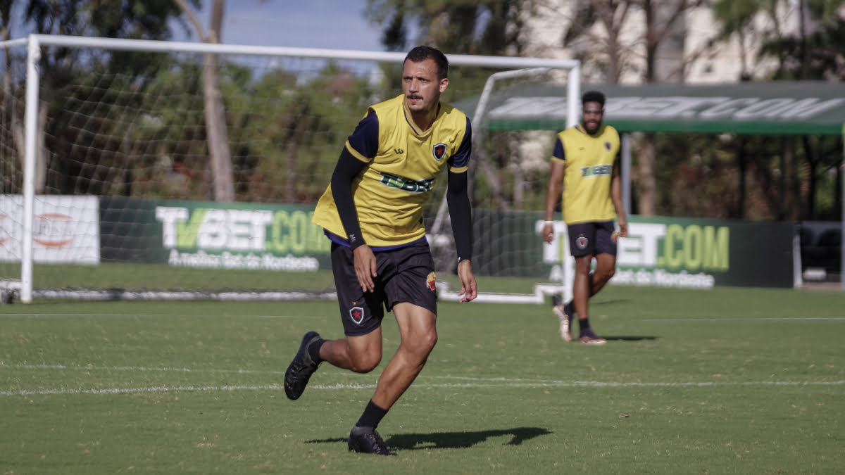 Sousa-PB tenta contratação do meia Luiz Felipe e do atacante Bruno Mota, ex-Botafogo-PB