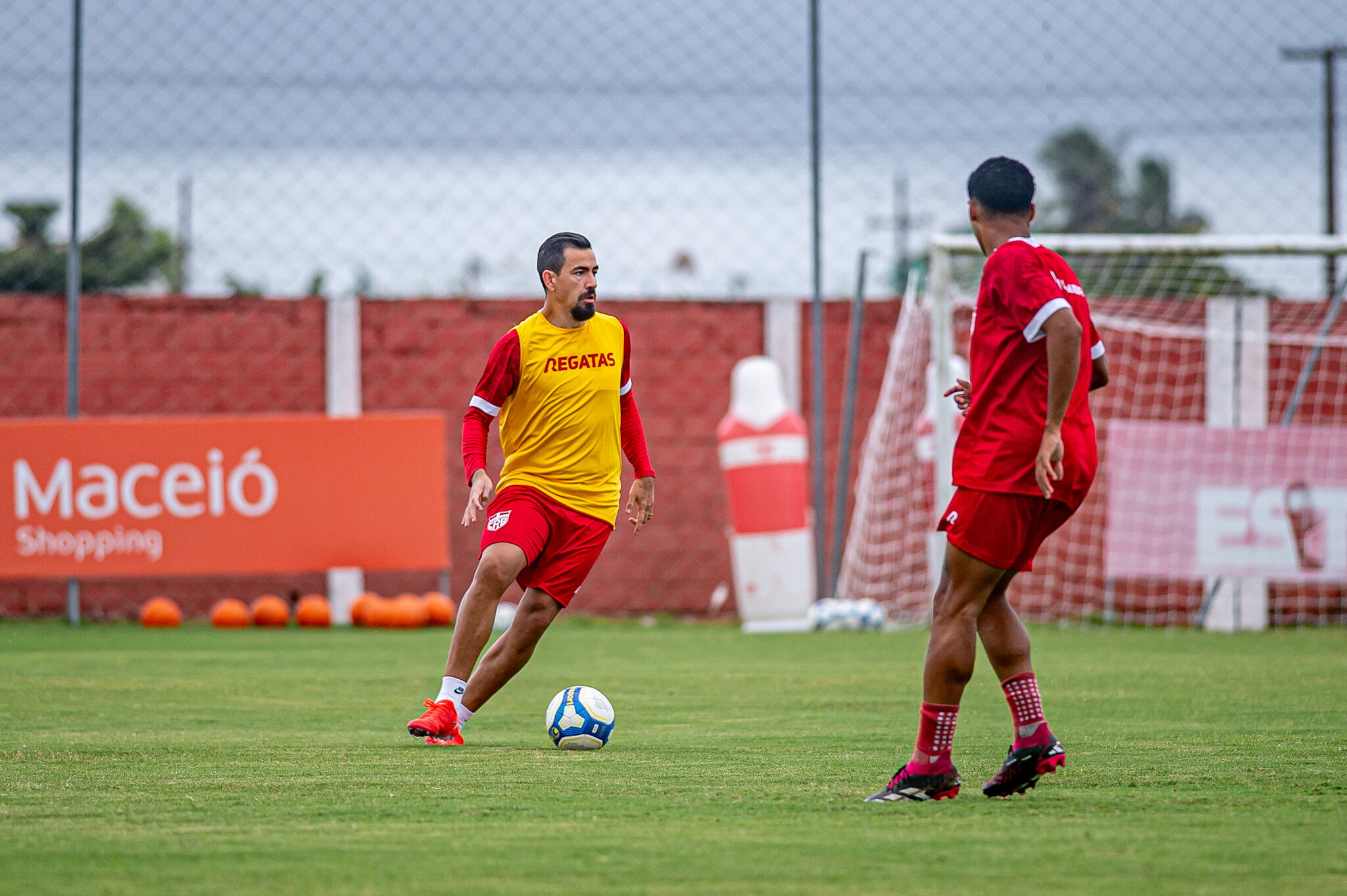 Falcão e Saimon voltam aos treinos e devem reforçar o CRB diante o Mirassol