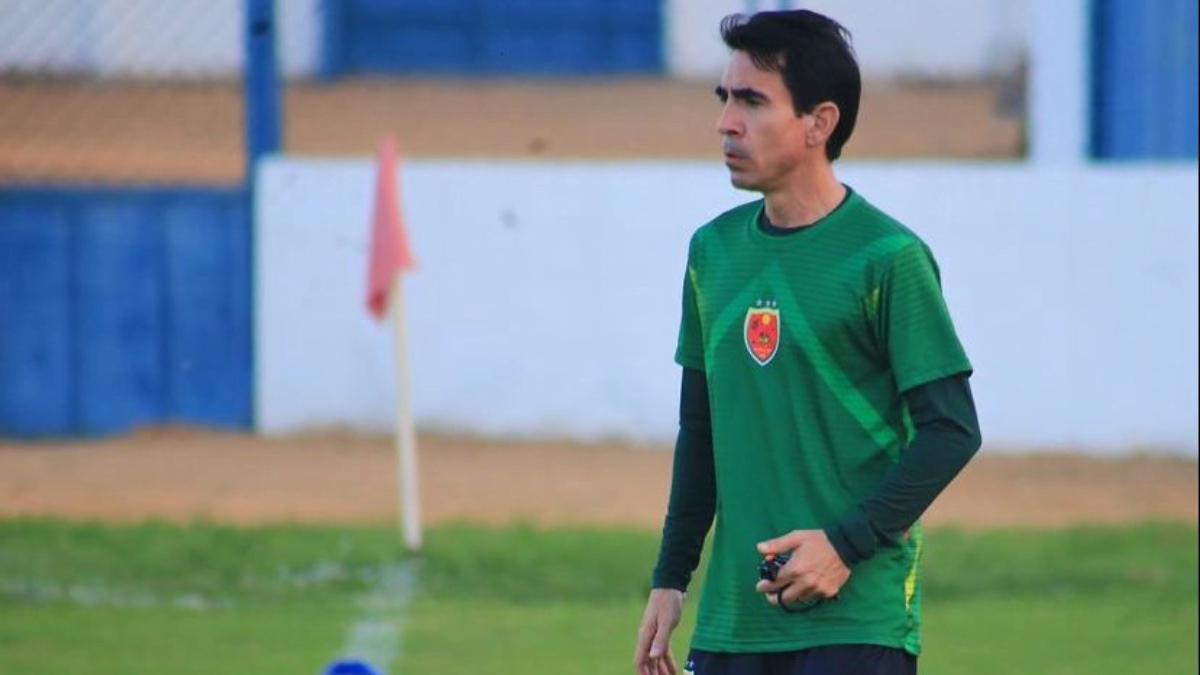 Eliminado da Série D, Petrolina anuncia o desligamento do técnico Alyson Dantas 1 Petrolina anuncia o desligamento do técnico Alyson Dantas