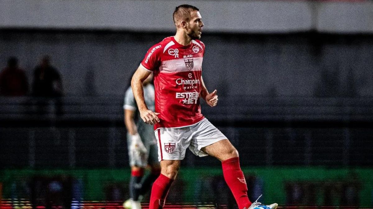 CRB: Fábio Alemão rompe ligamento do joelho e passará por cirurgia; suspenso, Léo Pereira é desfalque contra o Operário