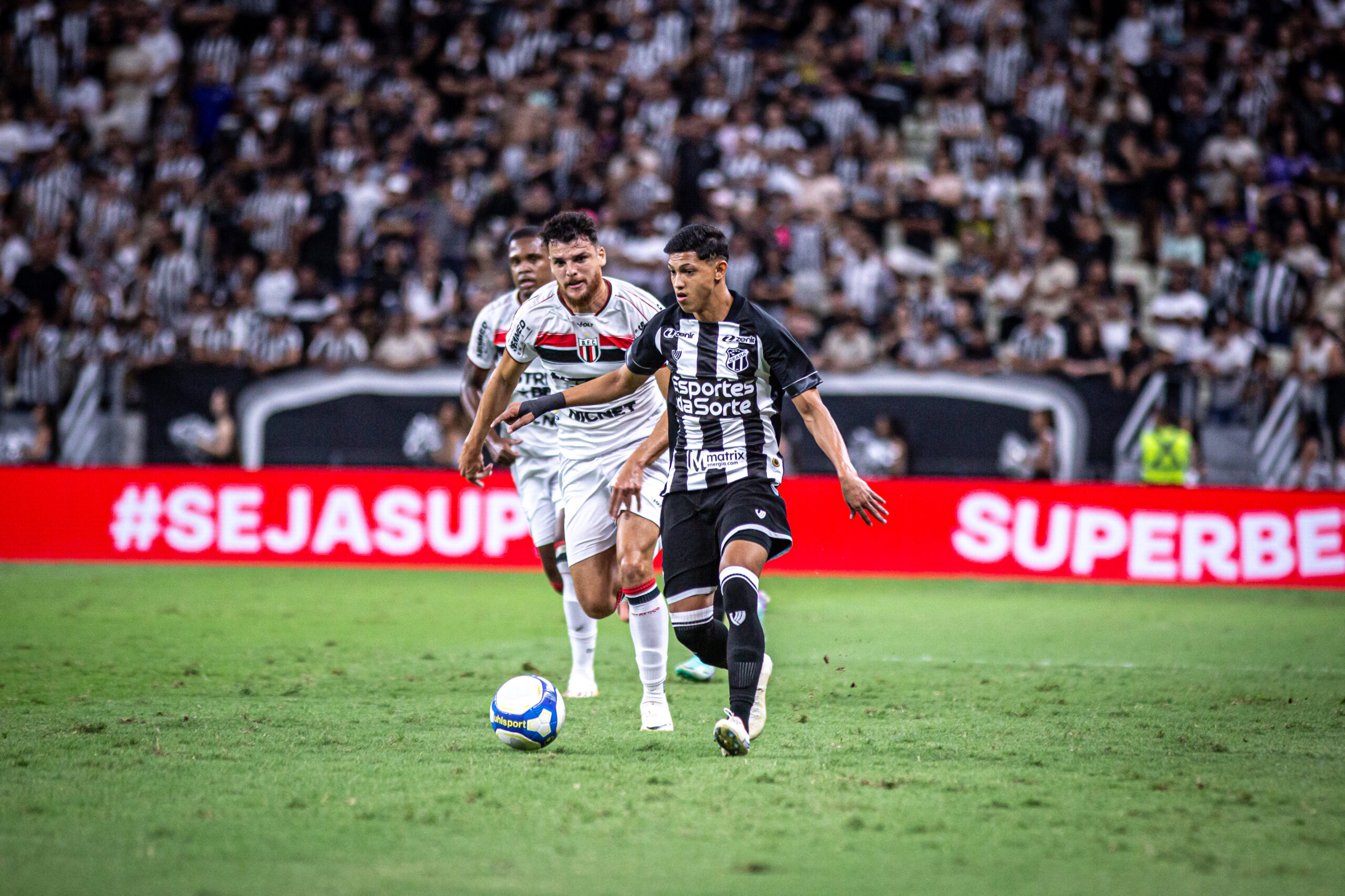 Após quase dois meses, Erick Pulga volta a marcar com a camisa do Ceará: “Feliz em voltar a ajudar”