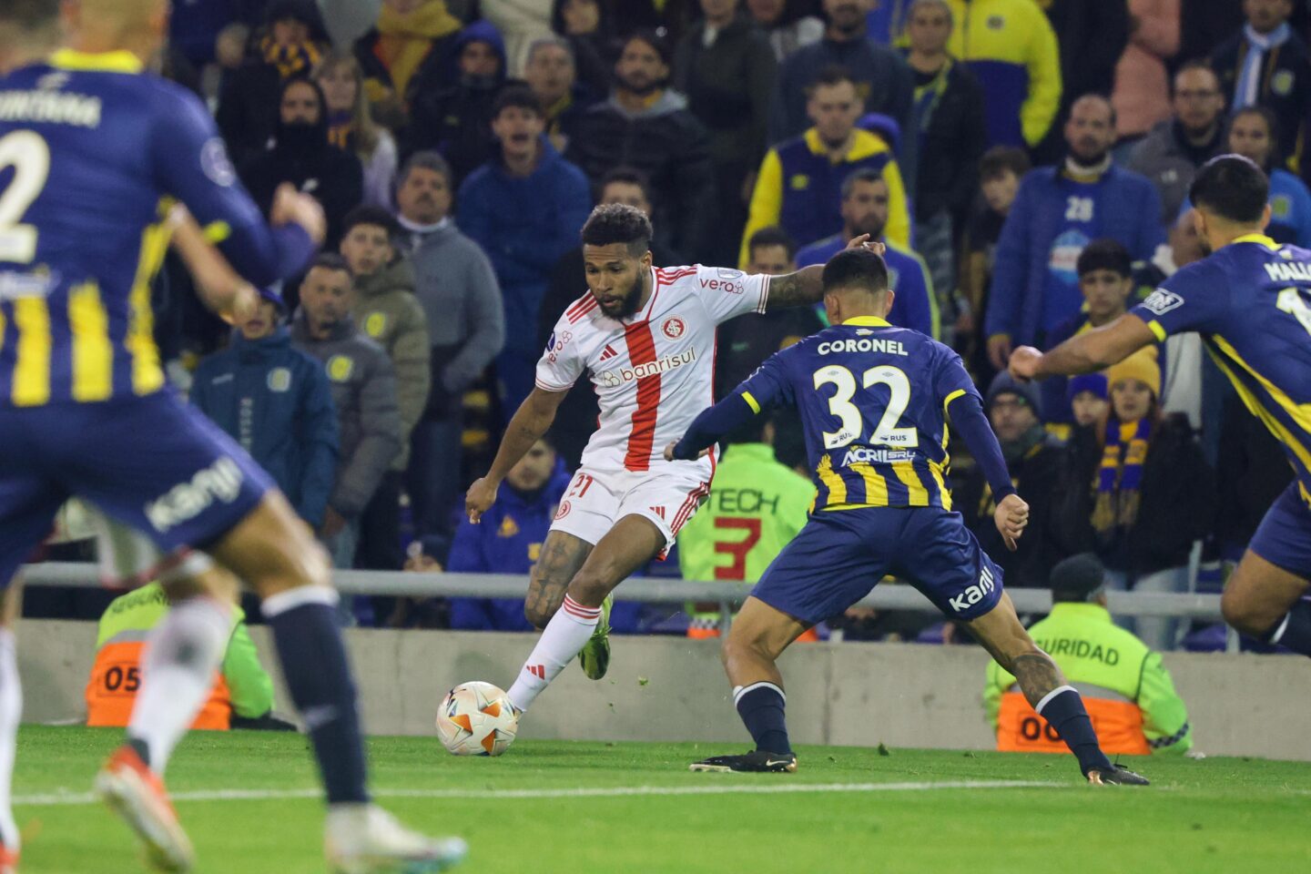 Partida entre Internacional e Rosario Central pela Sul-Americana. Quem avançar enfrenta o Fortaleza