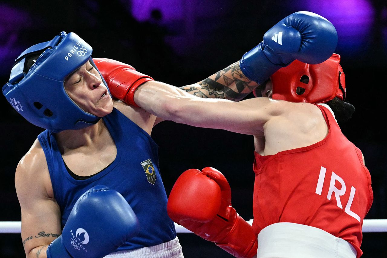 Baiana Bia Ferreira perde semifinal no boxe e fica com o bronze em Paris 2024