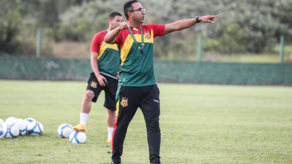 Felipe Surian no treinamento do Sampaio Corrêa