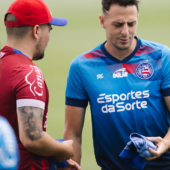 Bahia encerra preparação para jogo contra o Grêmio.