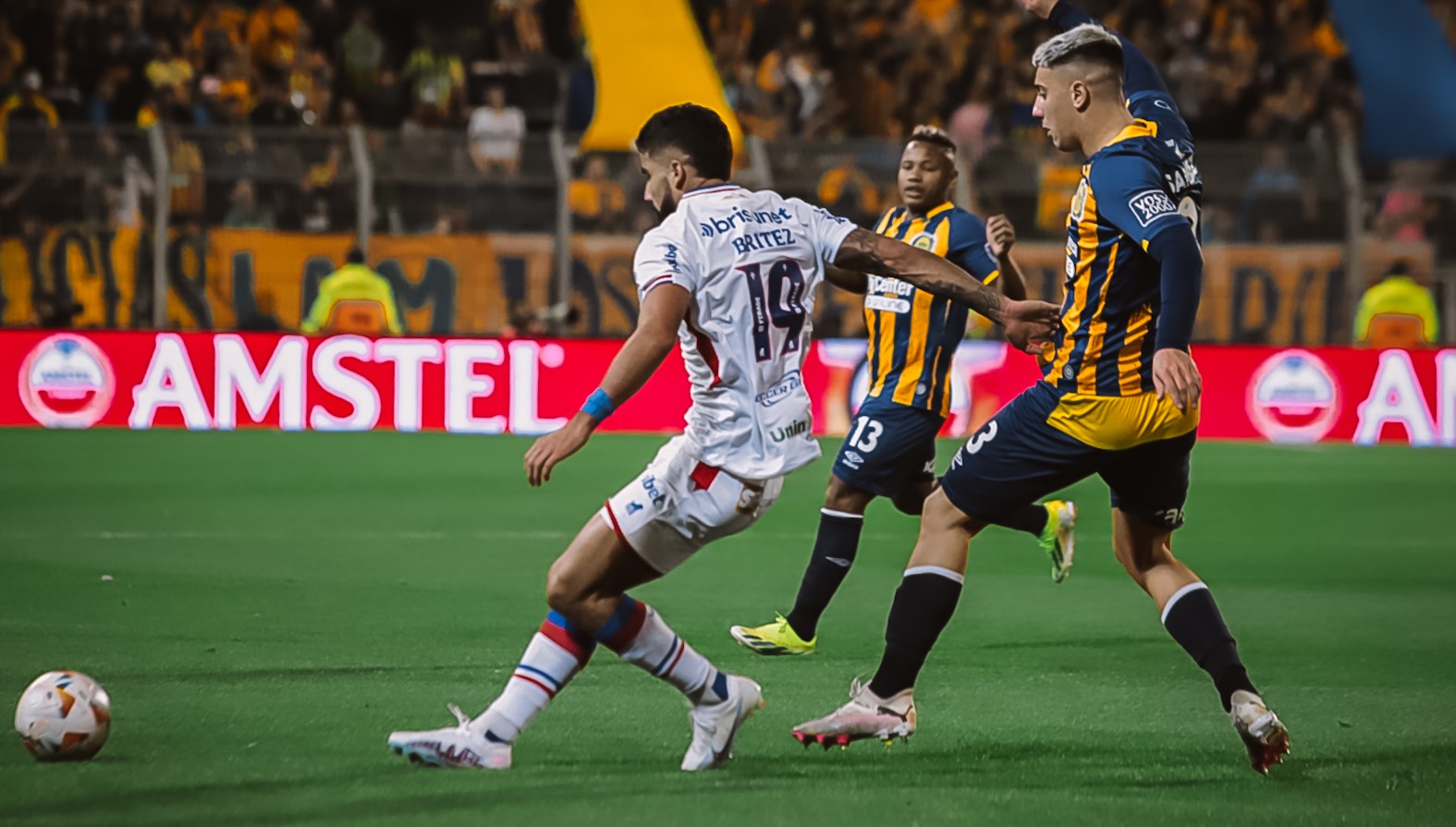 Em noite de gols no início, Fortaleza empata com Rosario Central fora de casa pela Sul-Americana