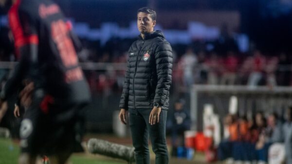 Thiago Carpini, técnico do Vitória