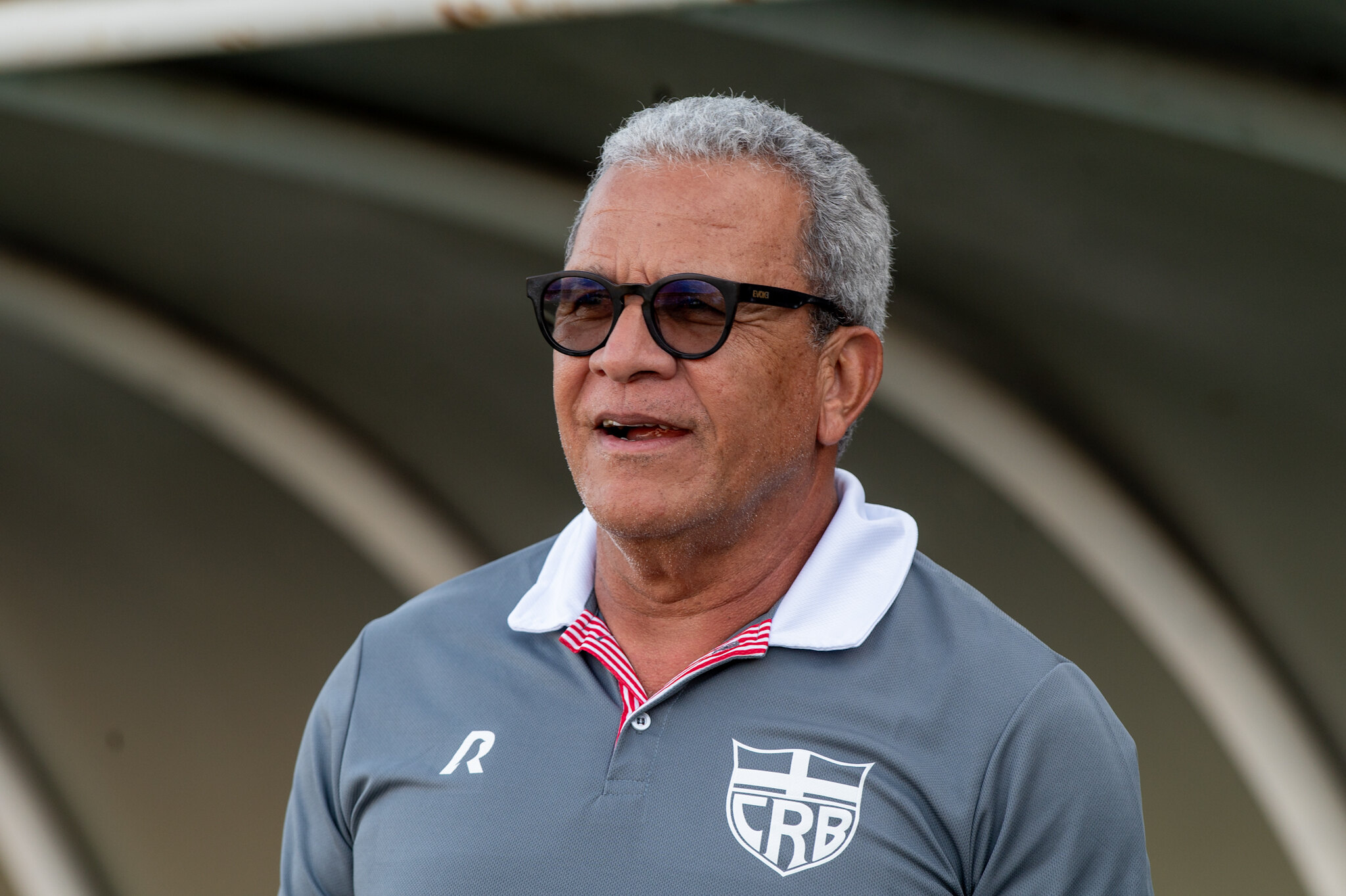 Após confirmar permanência do CRB na Série B, Hélio dos Anjos exalta personalidade do grupo e destaca: “Chegamos com 89% de chance de cair”