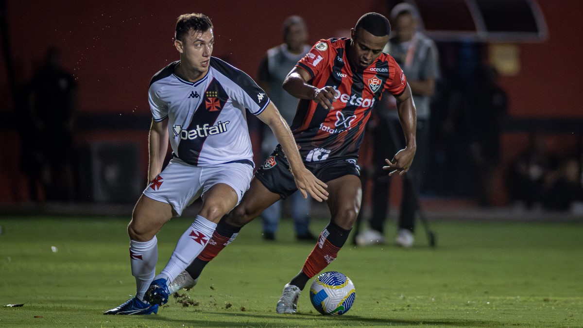 Vitória teve seis contratações e oito saídas na última janela de transferências de 2024
