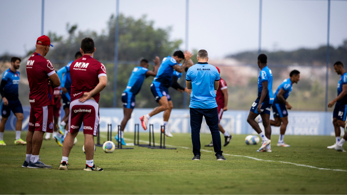 Bola parada e coletivo: Bahia encerra semana de trabalho de olho na Copa do Brasil
