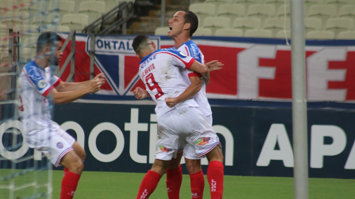 Hat-trick de Rodriguinho, goleada e estádio vazio: relembre último triunfo do Bahia fora de casa contra o Fortaleza