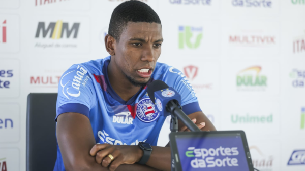 Kanu mira Bahia na Copa Libertadores.