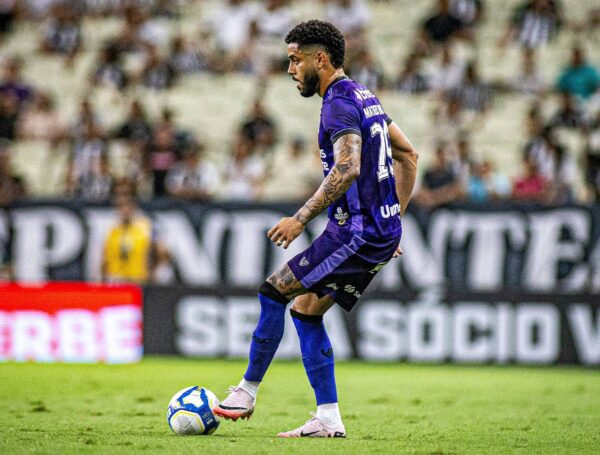 Dominante, Ceará goleia Vila Nova no Castelão e volta a vencer na Série B 1 Posts